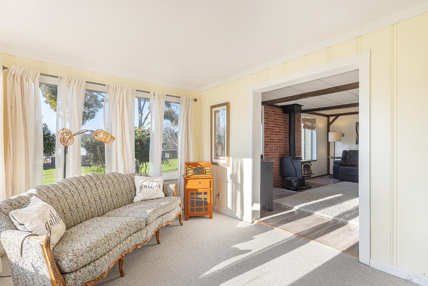 Detail Gallery Image 10 of 47 For 710 Old Adobe Rd, Petaluma,  CA 94954 - 3 Beds | 1/1 Baths