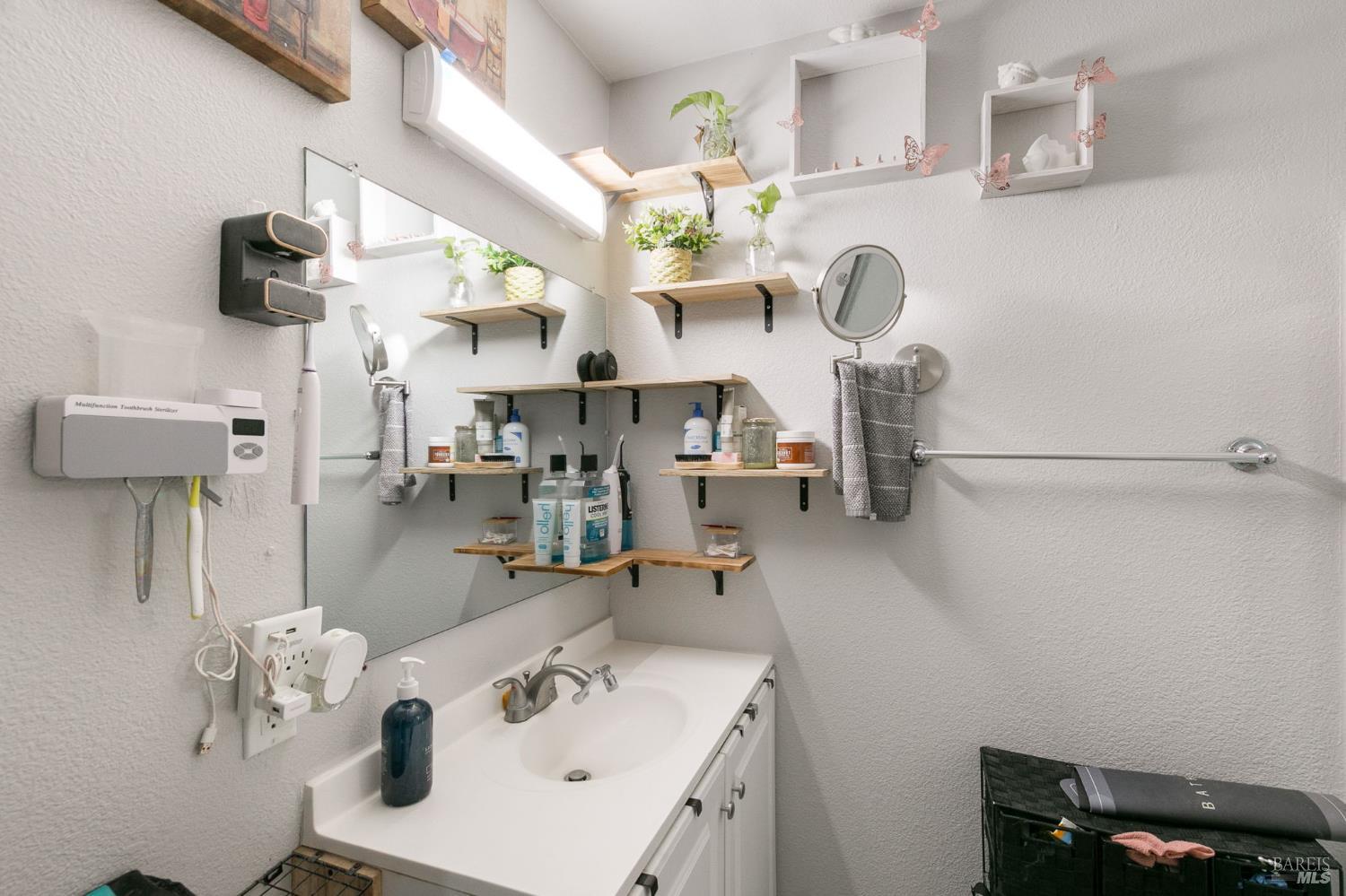 Detail Gallery Image 19 of 33 For 450 Priddy Dr, Dixon,  CA 95620 - 4 Beds | 2 Baths