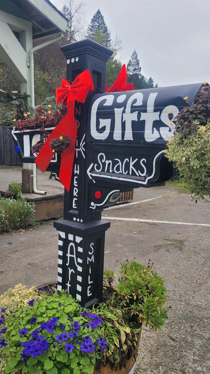 Detail Gallery Image 16 of 40 For 12060 Hwy 116 Hwy, Guerneville,  CA 95446 - 2 Beds | 1 Baths