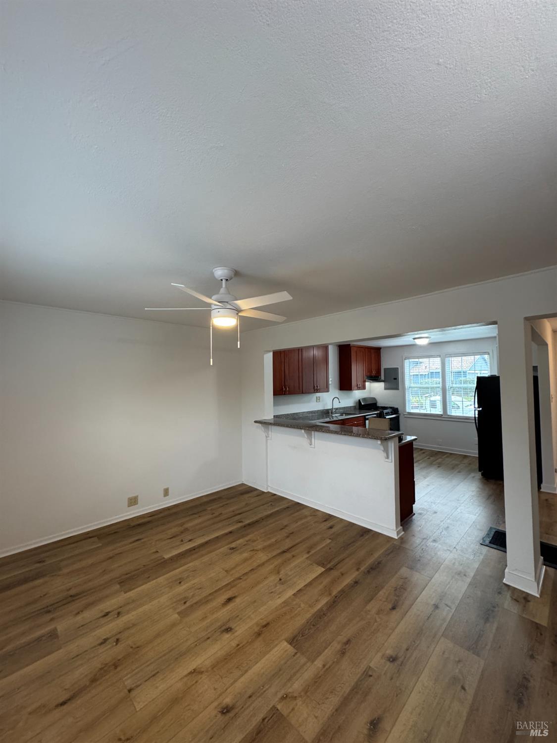 Detail Gallery Image 7 of 32 For 66 Parrott St, Vallejo,  CA 94590 - 3 Beds | 1 Baths