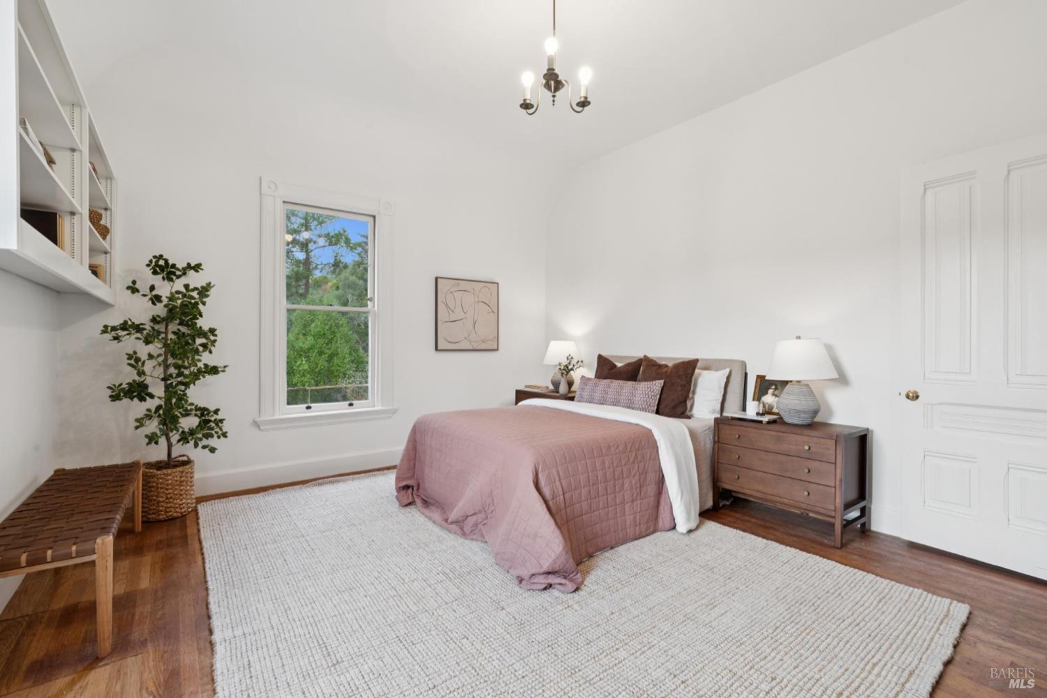 Detail Gallery Image 25 of 35 For 15 Tamalpais Ave, Mill Valley,  CA 94941 - 5 Beds | 2/1 Baths