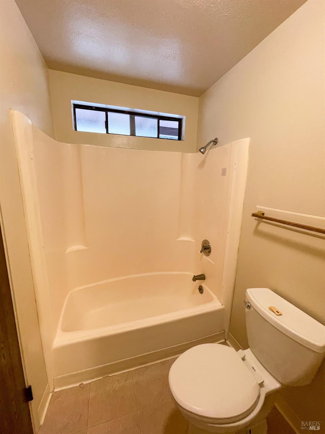 Detail Gallery Image 40 of 47 For 28 Shannon Ct, Novato,  CA 94949 - 4 Beds | 2 Baths