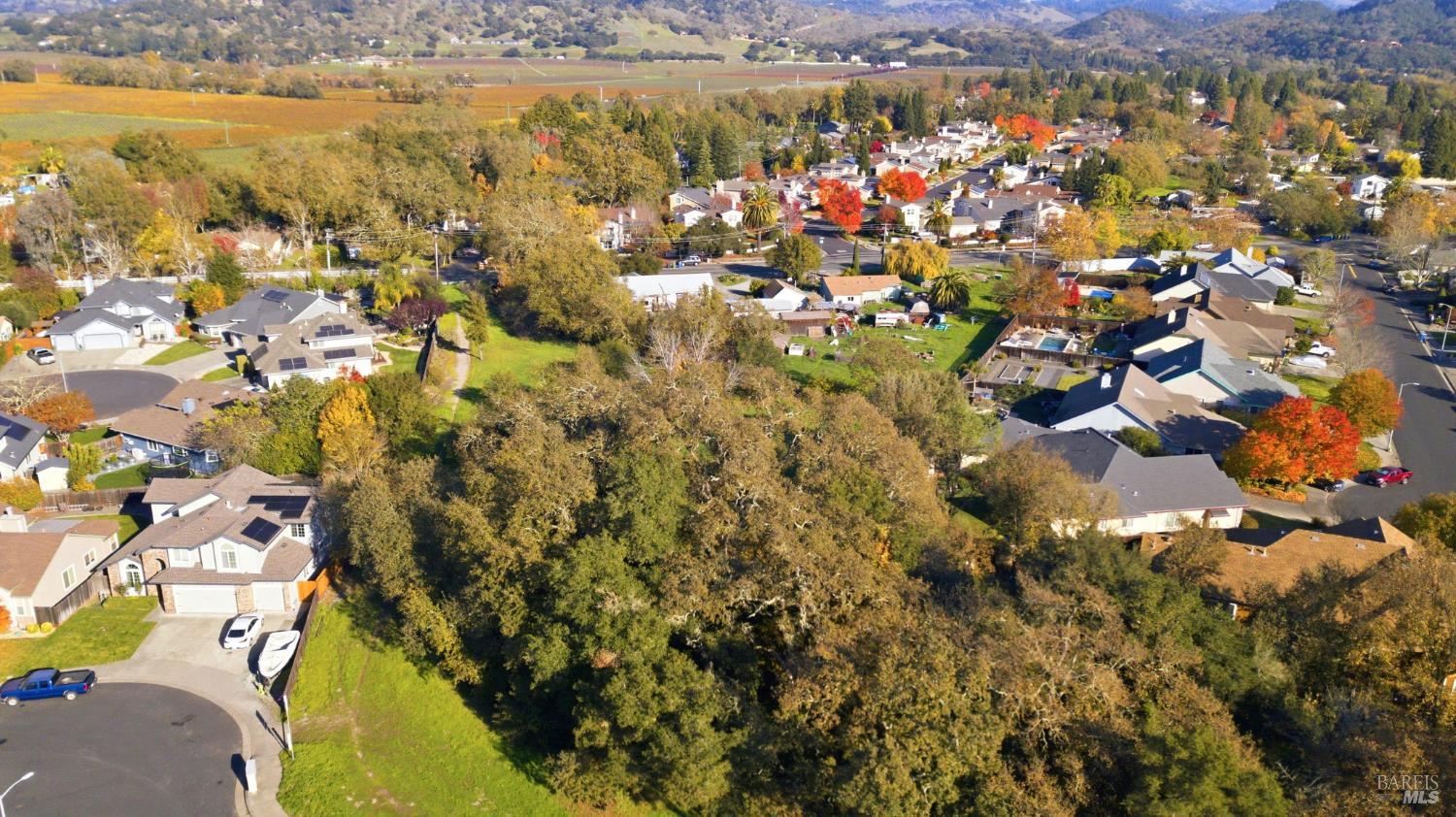 Detail Gallery Image 9 of 16 For 6283 Old Redwood Hwy, Santa Rosa,  CA 95403 - 4 Beds | 3 Baths