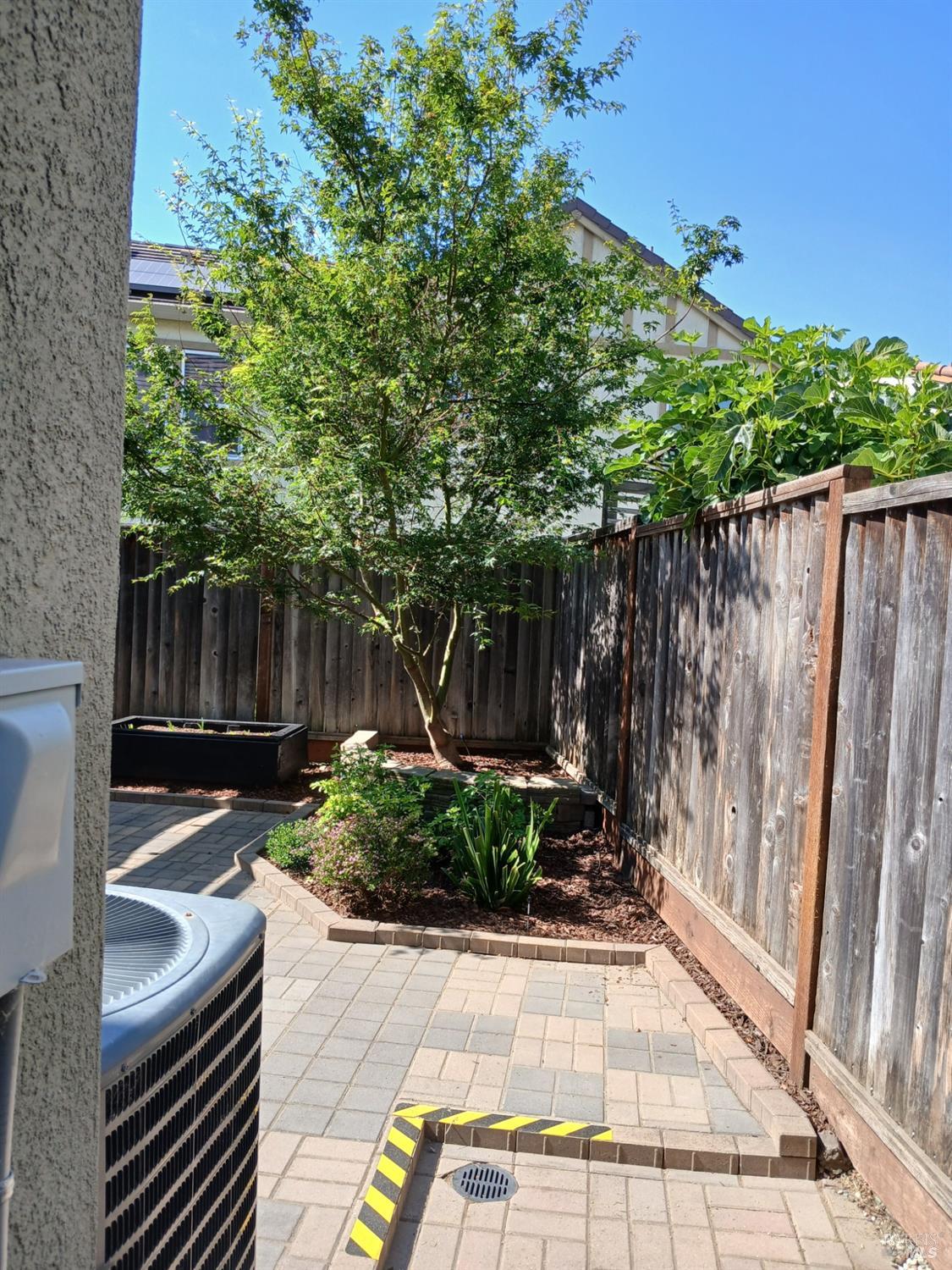 Detail Gallery Image 21 of 24 For 2022 Verbena Dr, Santa Rosa,  CA 95404 - 3 Beds | 2/1 Baths