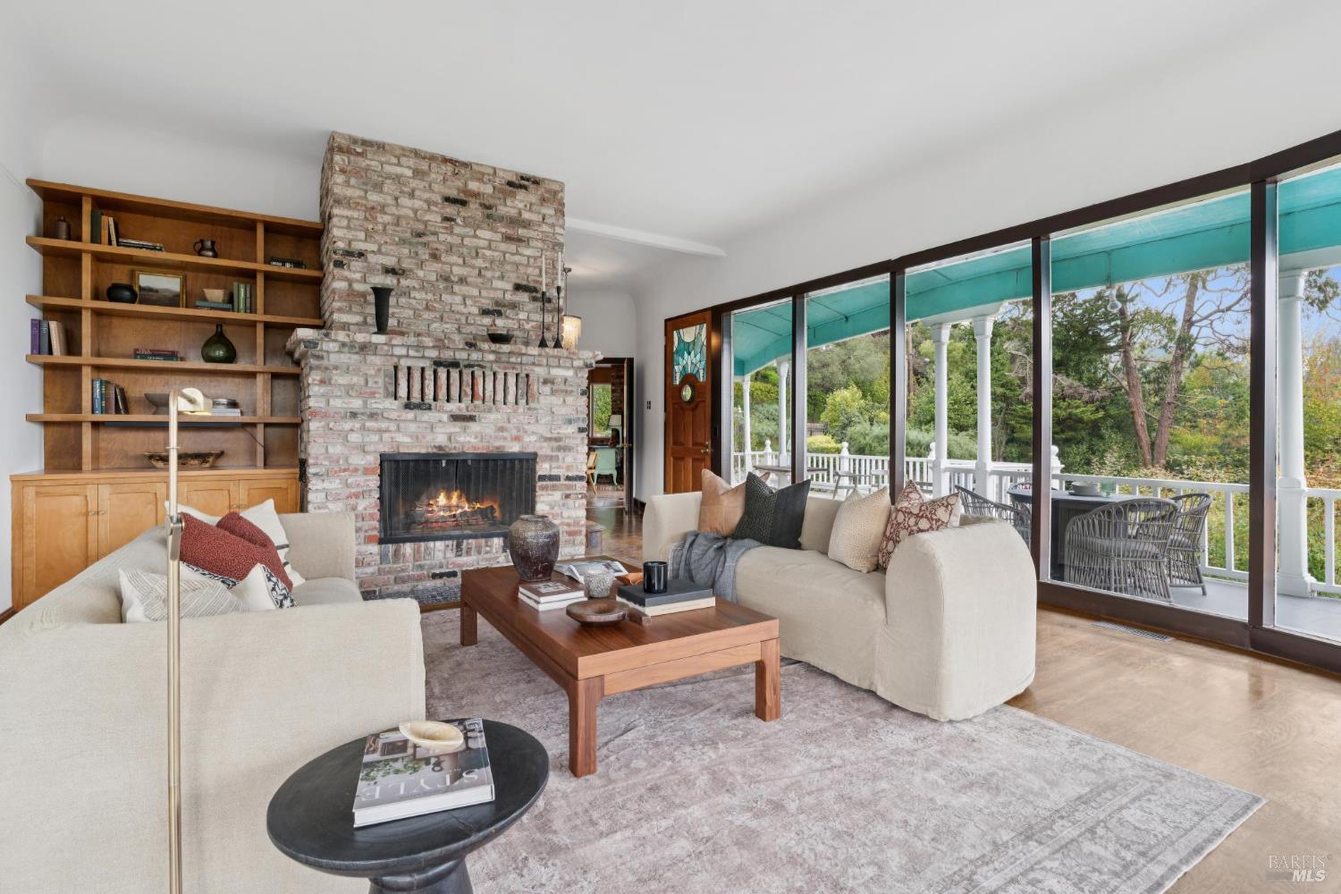 Detail Gallery Image 13 of 35 For 15 Tamalpais Ave, Mill Valley,  CA 94941 - 5 Beds | 2/1 Baths