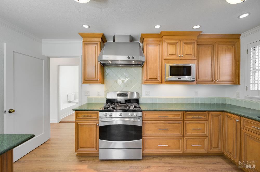 Detail Gallery Image 13 of 45 For 2211 Wilcox Ave, San Pablo,  CA 94806 - 3 Beds | 1/1 Baths