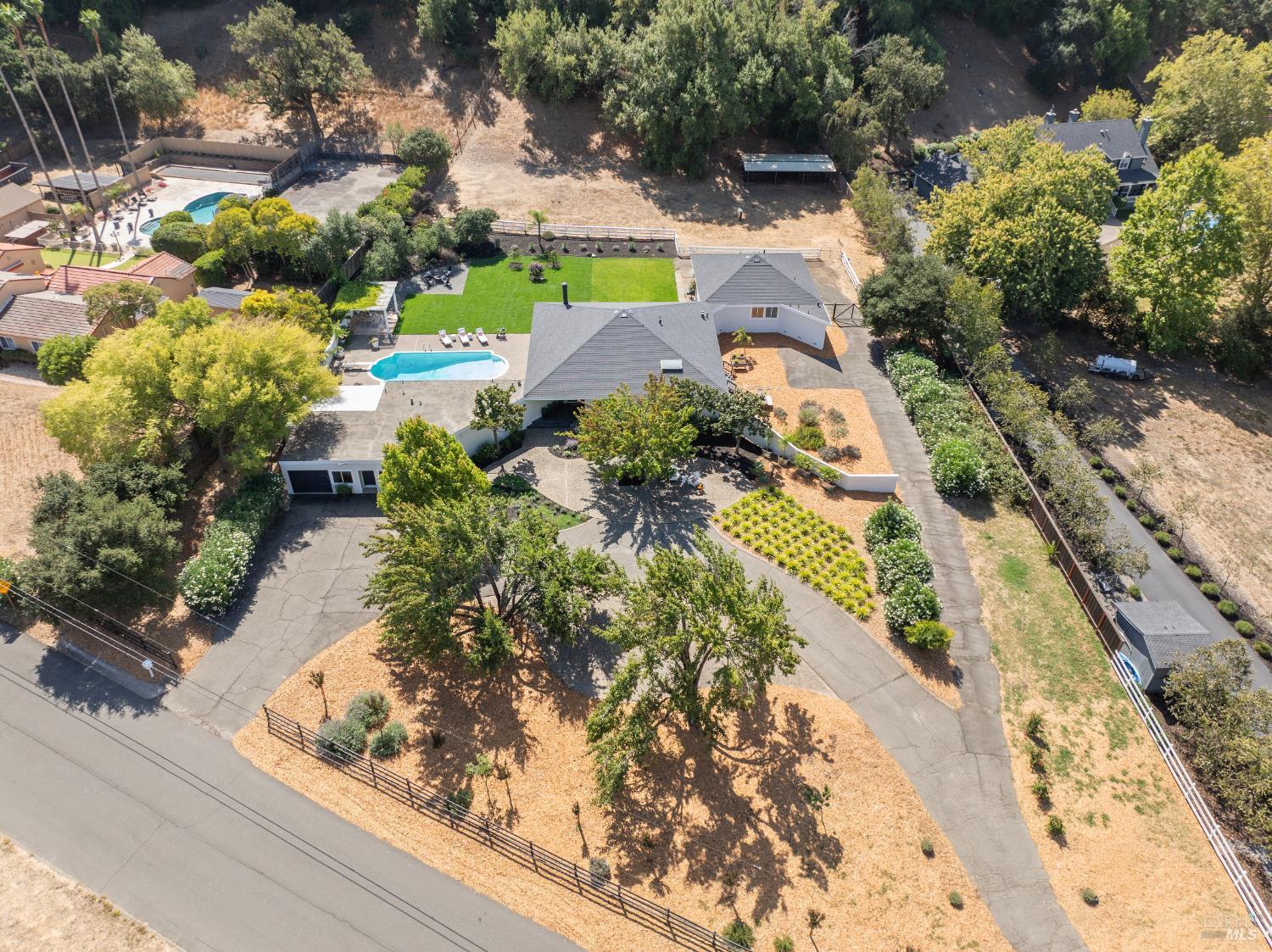 Detail Gallery Image 2 of 41 For 155 H Ln, Novato,  CA 94945 - 4 Beds | 4/1 Baths