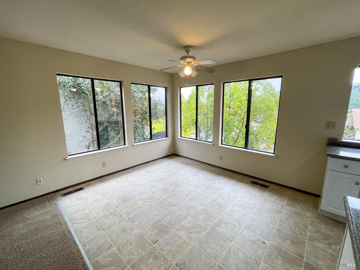 Detail Gallery Image 30 of 47 For 28 Shannon Ct, Novato,  CA 94949 - 4 Beds | 2 Baths