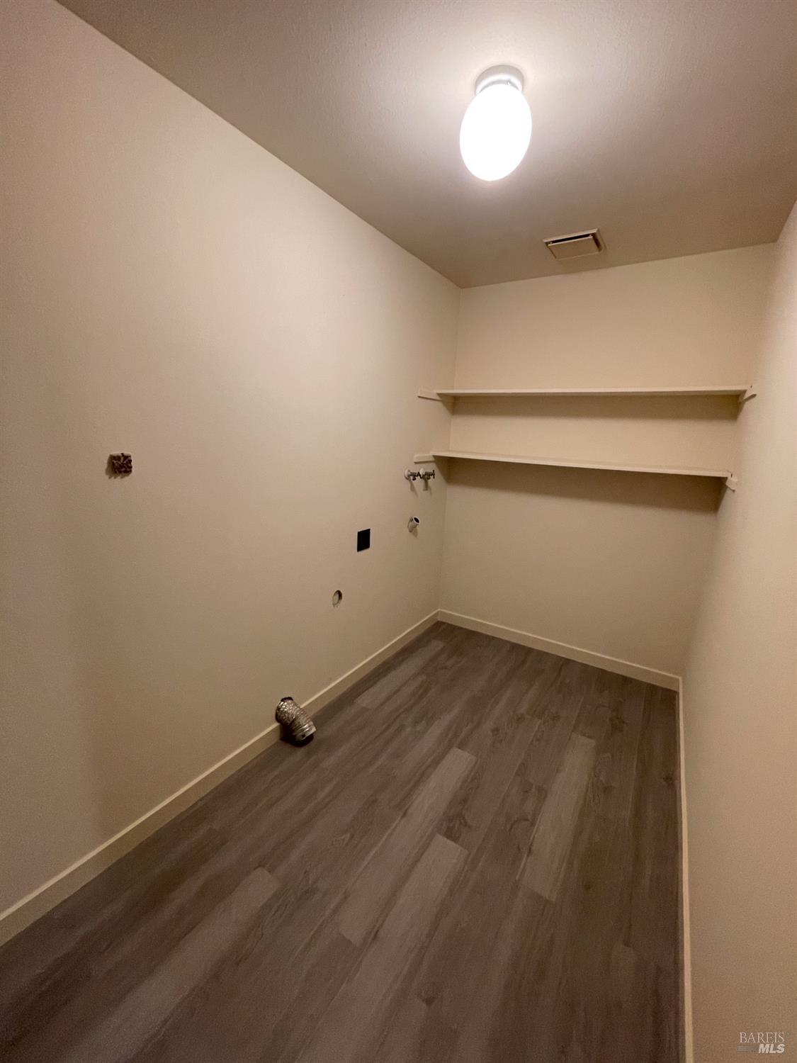 Detail Gallery Image 4 of 47 For 28 Shannon Ct, Novato,  CA 94949 - 4 Beds | 2 Baths