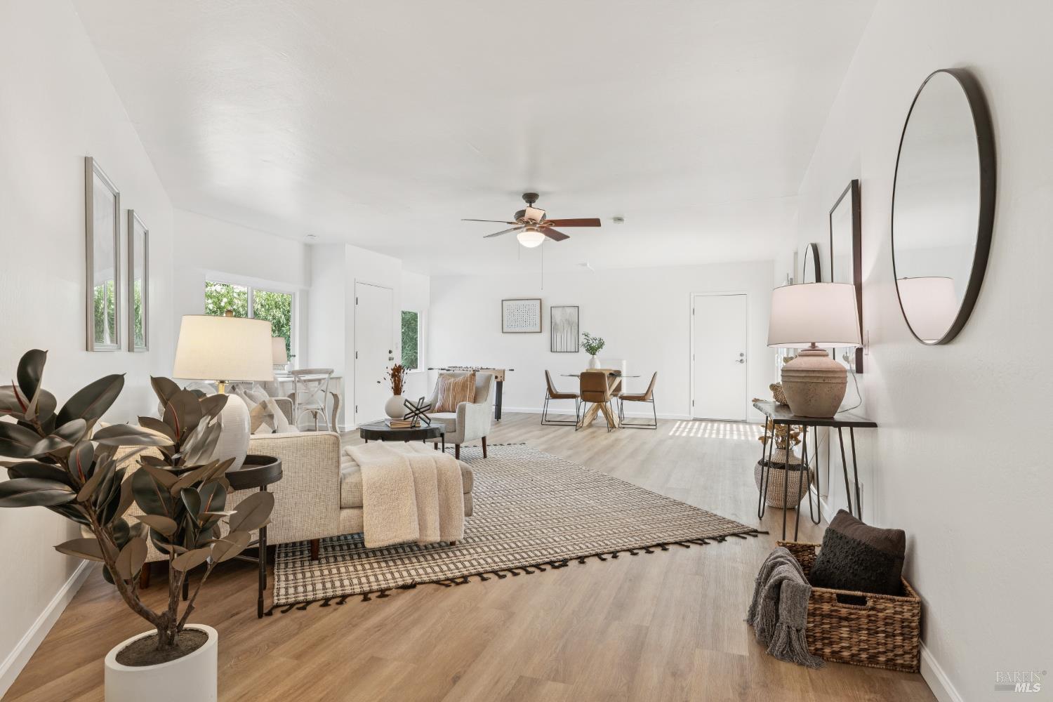 Detail Gallery Image 27 of 41 For 155 H Ln, Novato,  CA 94945 - 4 Beds | 4/1 Baths