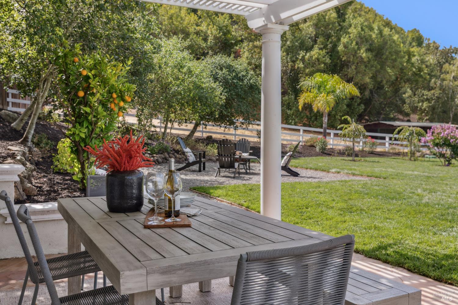 Detail Gallery Image 34 of 41 For 155 H Ln, Novato,  CA 94945 - 4 Beds | 4/1 Baths