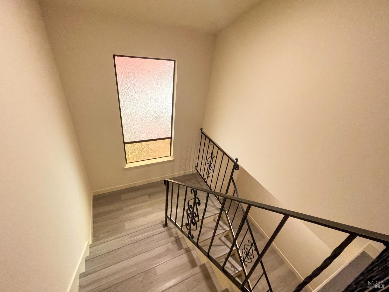 Detail Gallery Image 6 of 47 For 28 Shannon Ct, Novato,  CA 94949 - 4 Beds | 2 Baths