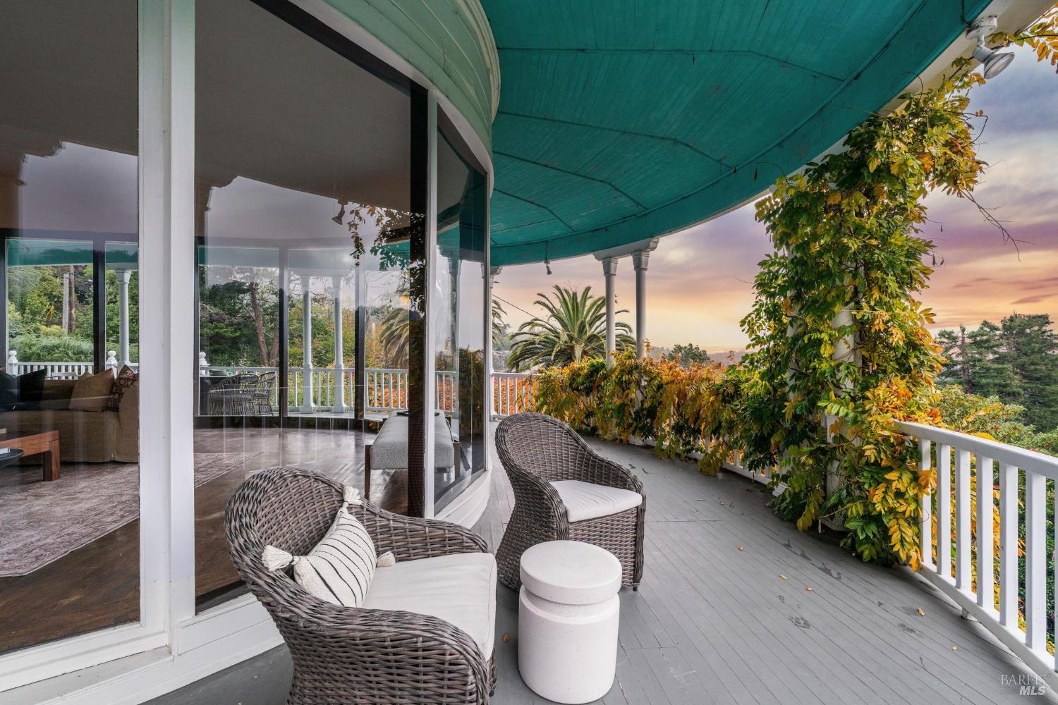 Detail Gallery Image 28 of 35 For 15 Tamalpais Ave, Mill Valley,  CA 94941 - 5 Beds | 2/1 Baths