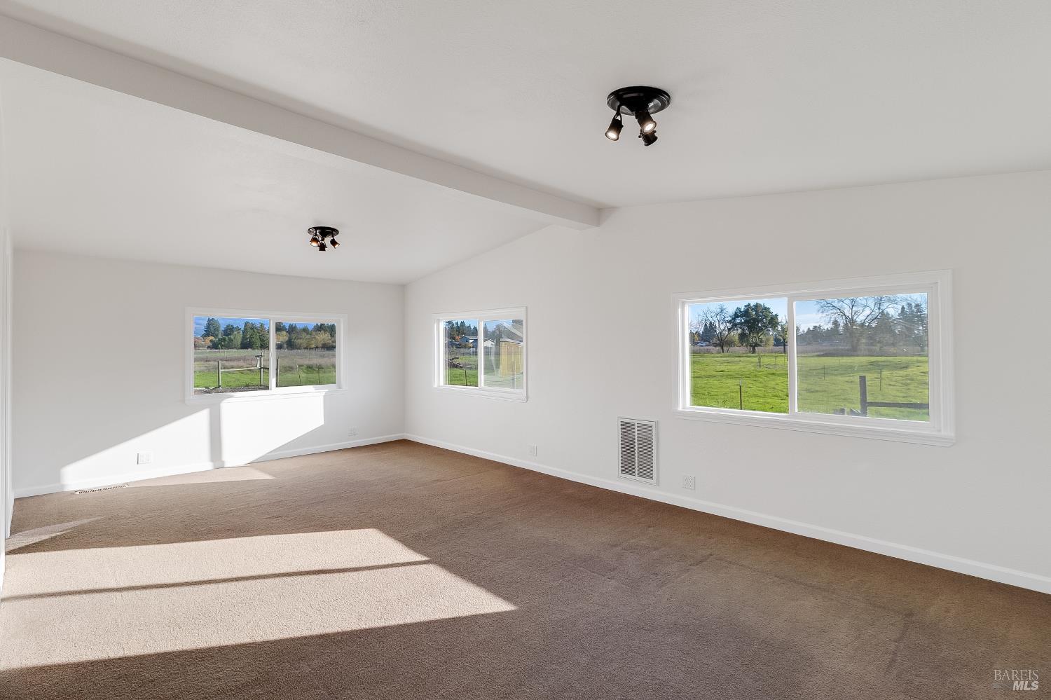 Detail Gallery Image 31 of 55 For 376 Horn Ave, Santa Rosa,  CA 95407 - 2 Beds | 1/1 Baths