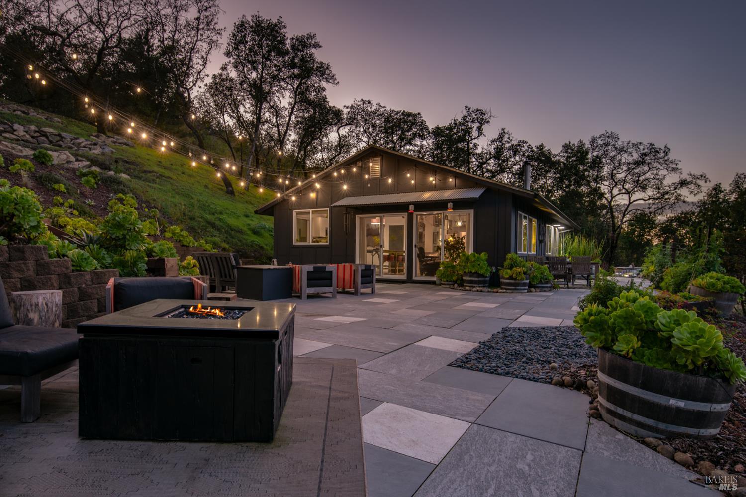 Detail Gallery Image 25 of 76 For 22855 Chianti Rd, Geyserville,  CA 95441 - – Beds | – Baths