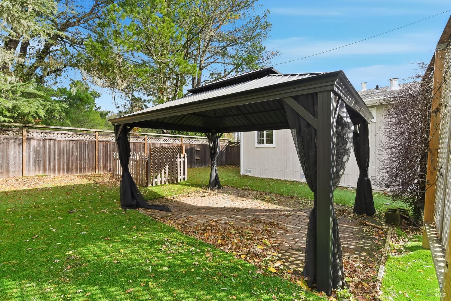 Detail Gallery Image 35 of 41 For 567 San Geronimo Valley Dr, San Geronimo,  CA 94963 - 4 Beds | 2 Baths