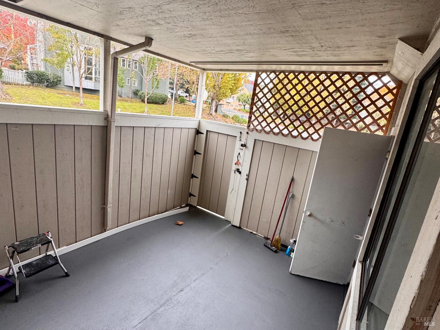 Detail Gallery Image 11 of 12 For 2890 Redwood Pkwy #6-1,  Vallejo,  CA 94591 - 2 Beds | 2 Baths