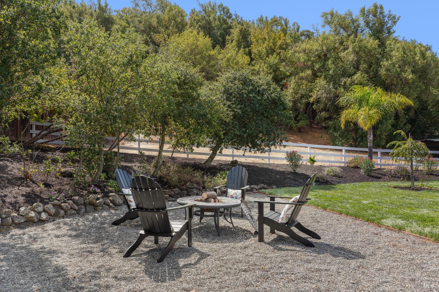 Detail Gallery Image 37 of 41 For 155 H Ln, Novato,  CA 94945 - 4 Beds | 4/1 Baths