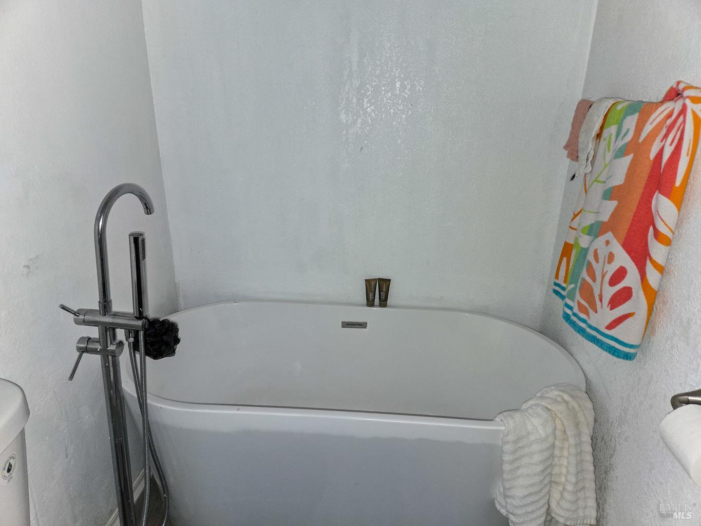 Detail Gallery Image 20 of 35 For 1946 Lupine Way, Willits,  CA 95490 - 2 Beds | 2 Baths