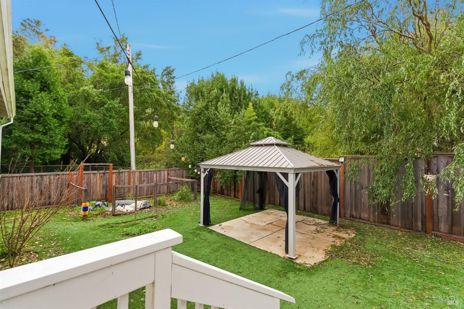 Detail Gallery Image 36 of 41 For 567 San Geronimo Valley Dr, San Geronimo,  CA 94963 - 4 Beds | 2 Baths