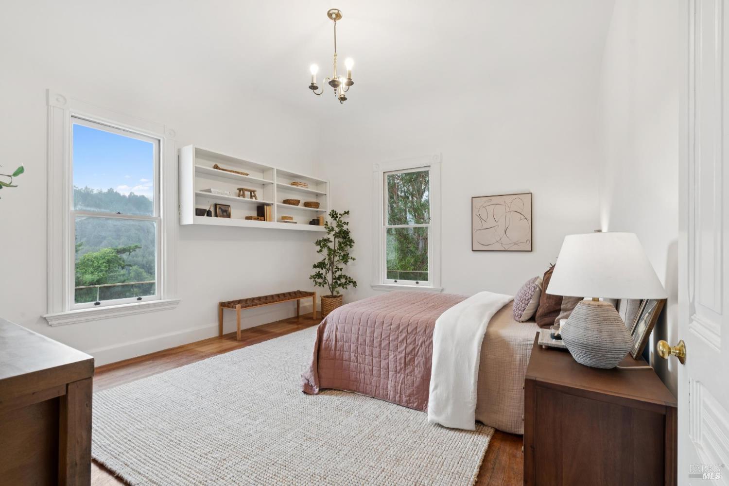 Detail Gallery Image 21 of 35 For 15 Tamalpais Ave, Mill Valley,  CA 94941 - 5 Beds | 2/1 Baths