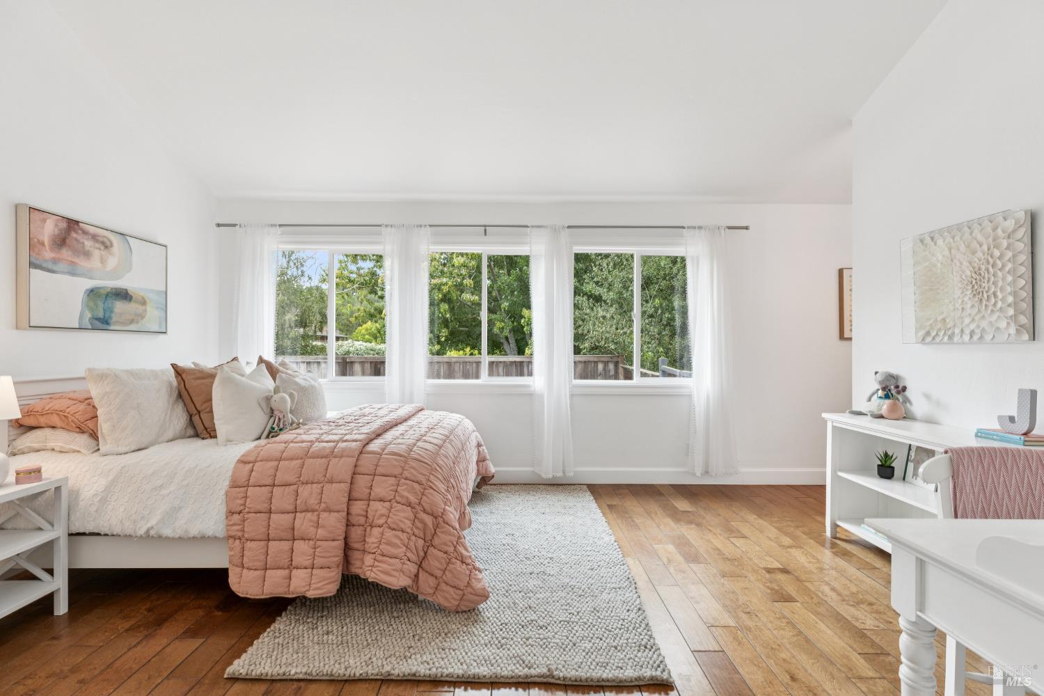 Detail Gallery Image 20 of 41 For 155 H Ln, Novato,  CA 94945 - 4 Beds | 4/1 Baths