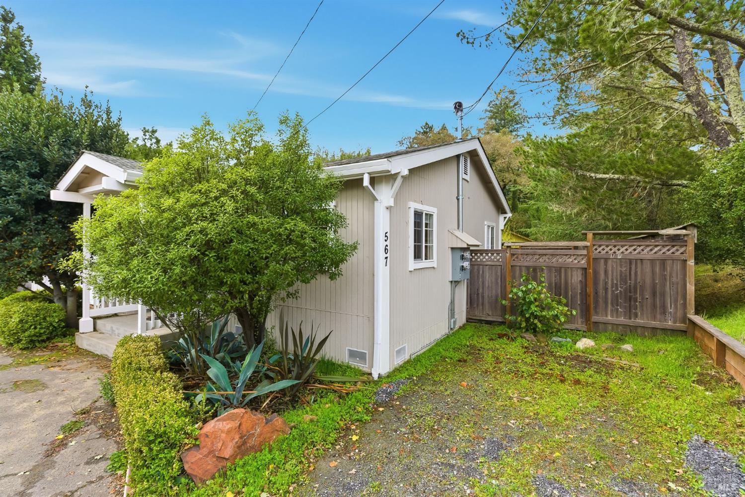 Detail Gallery Image 33 of 41 For 567 San Geronimo Valley Dr, San Geronimo,  CA 94963 - 4 Beds | 2 Baths