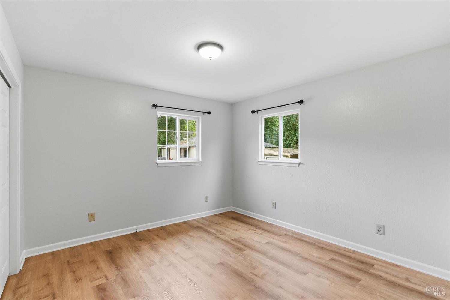 Detail Gallery Image 26 of 41 For 567 San Geronimo Valley Dr, San Geronimo,  CA 94963 - 4 Beds | 2 Baths