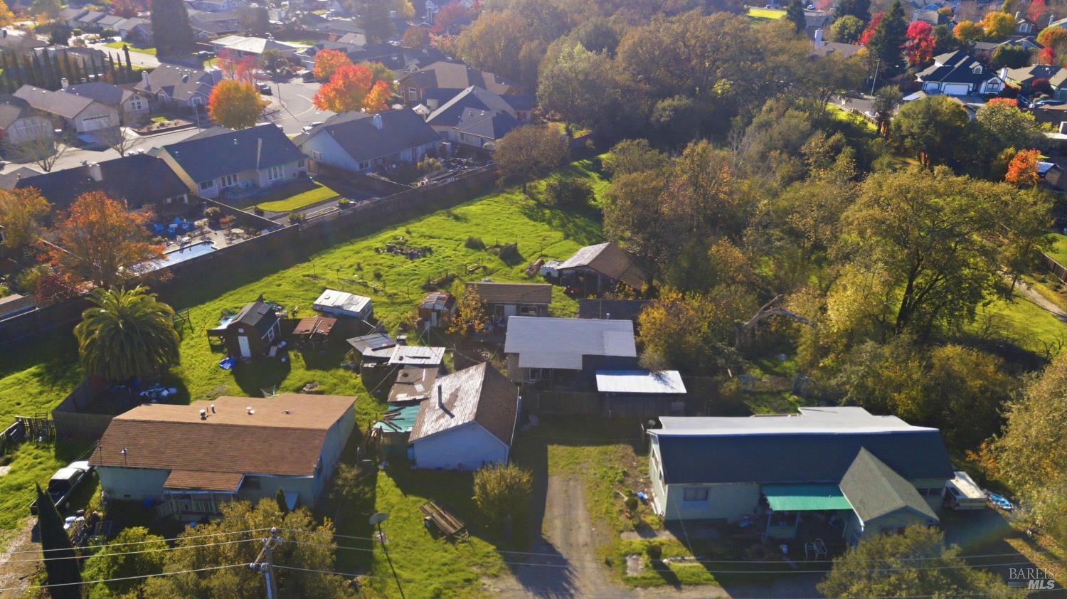 Detail Gallery Image 5 of 16 For 6283 Old Redwood Hwy, Santa Rosa,  CA 95403 - 4 Beds | 3 Baths