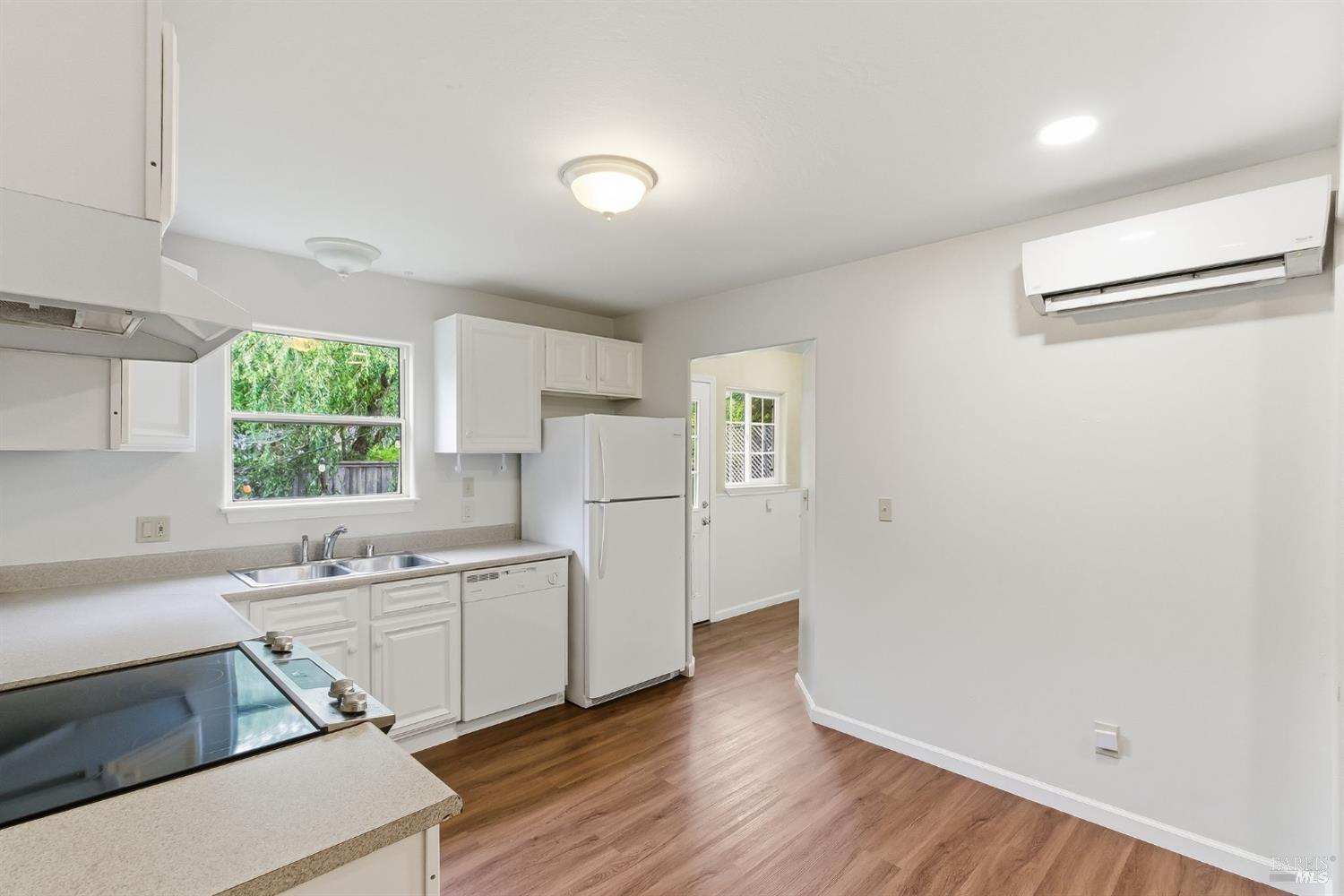 Detail Gallery Image 20 of 41 For 567 San Geronimo Valley Dr, San Geronimo,  CA 94963 - 4 Beds | 2 Baths