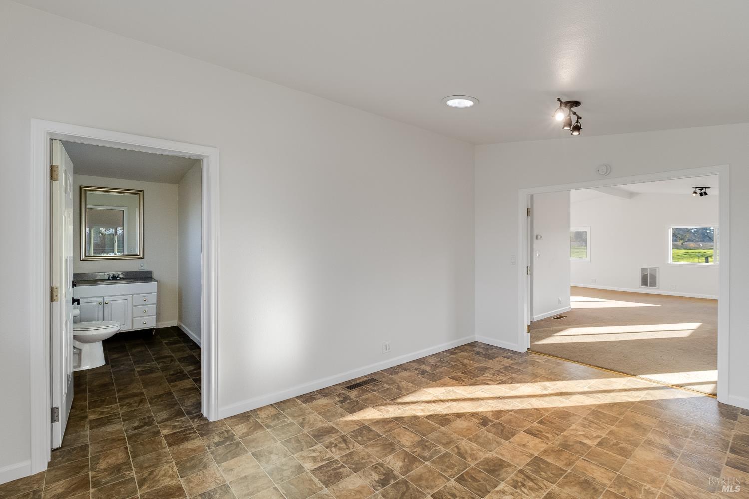 Detail Gallery Image 27 of 55 For 376 Horn Ave, Santa Rosa,  CA 95407 - 2 Beds | 1/1 Baths