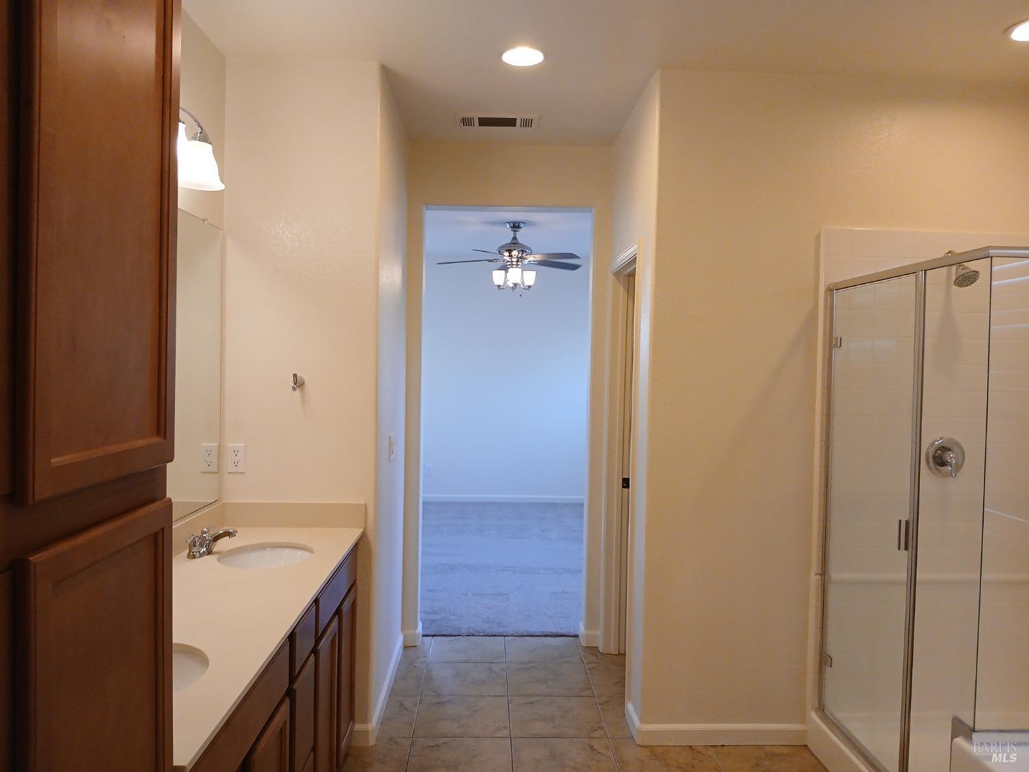 Detail Gallery Image 13 of 24 For 2022 Verbena Dr, Santa Rosa,  CA 95404 - 3 Beds | 2/1 Baths