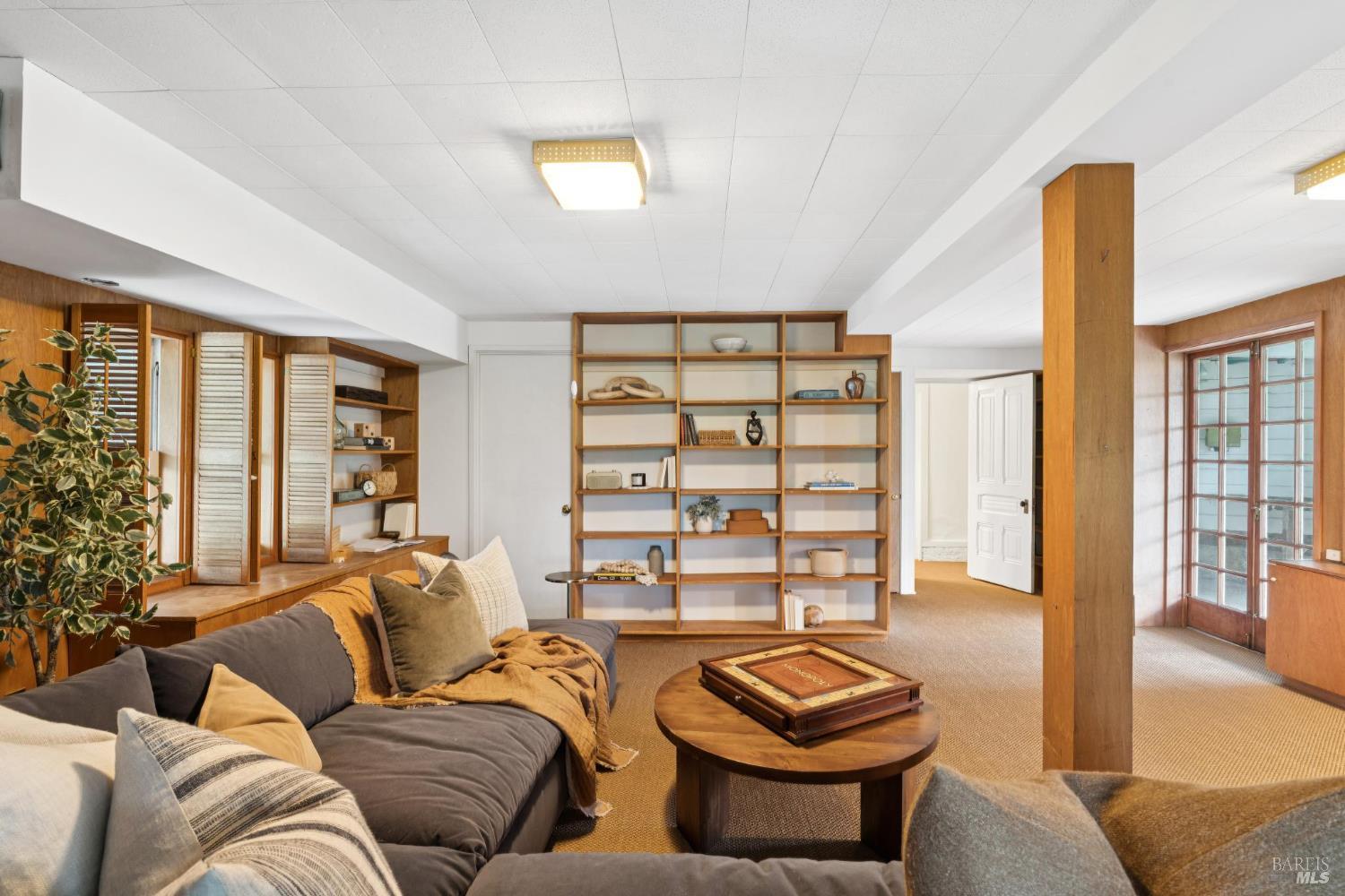 Detail Gallery Image 18 of 35 For 15 Tamalpais Ave, Mill Valley,  CA 94941 - 5 Beds | 2/1 Baths