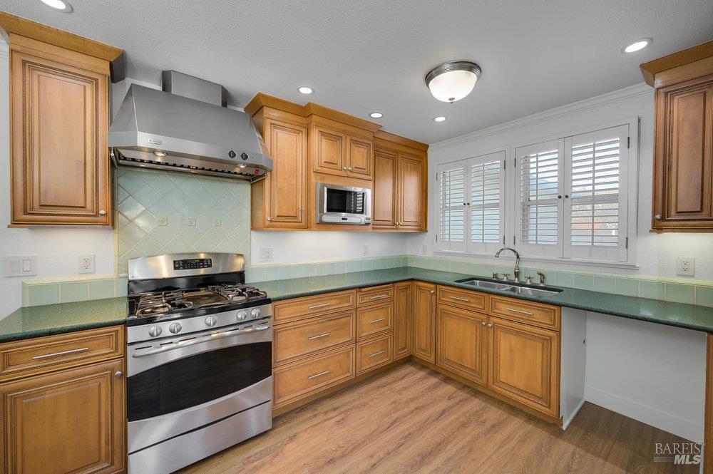 Detail Gallery Image 12 of 45 For 2211 Wilcox Ave, San Pablo,  CA 94806 - 3 Beds | 1/1 Baths