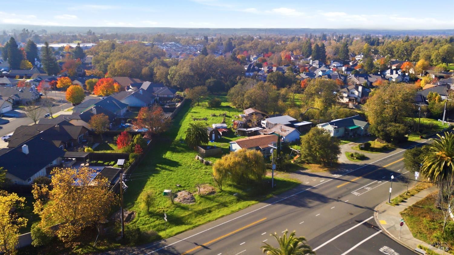 Detail Gallery Image 3 of 16 For 6283 Old Redwood Hwy, Santa Rosa,  CA 95403 - 4 Beds | 3 Baths