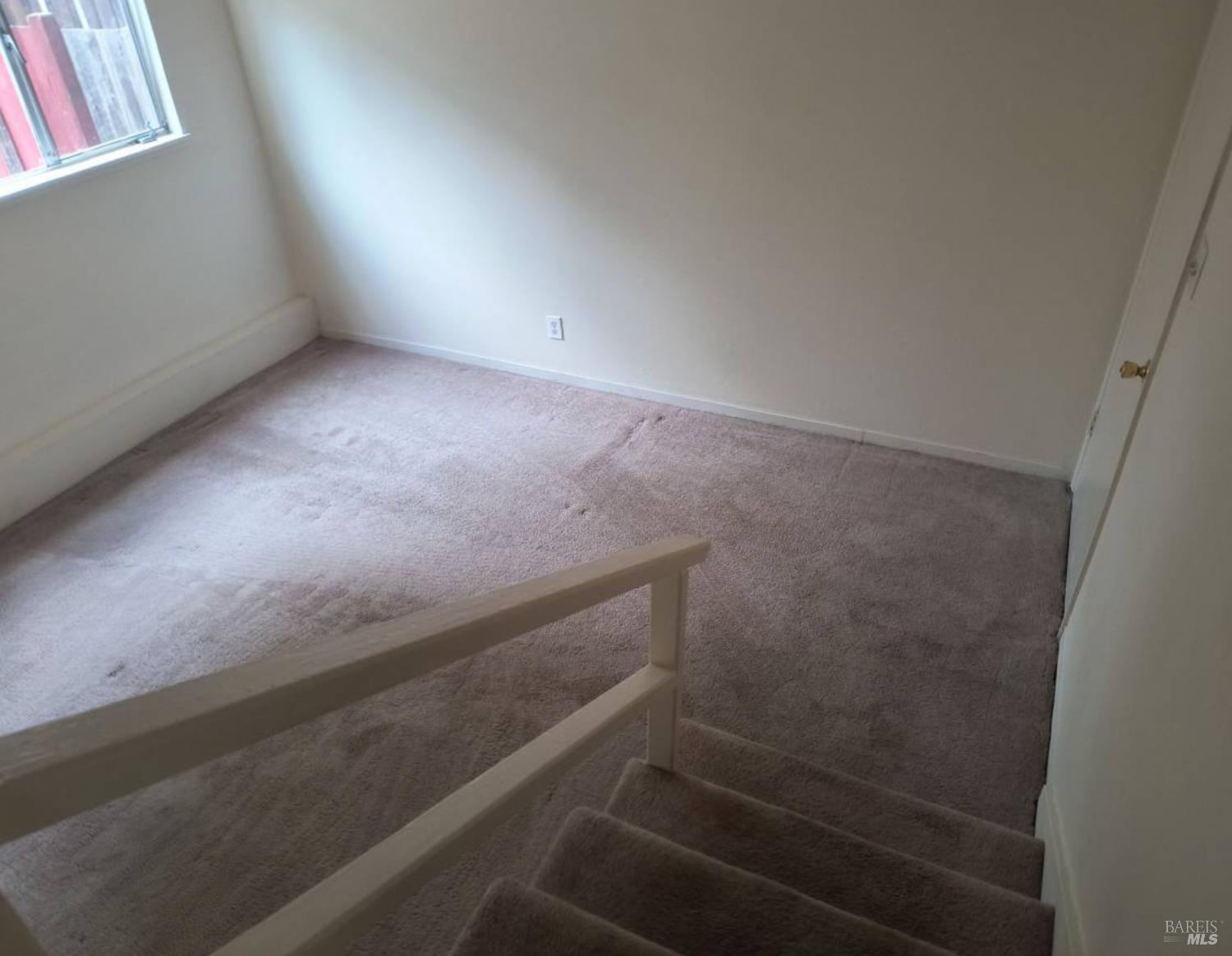 Detail Gallery Image 7 of 11 For 1308 Kaehler St #1319,  Novato,  CA 94945 - 4 Beds | 2 Baths