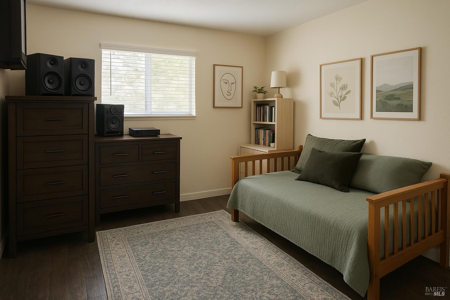 Detail Gallery Image 8 of 17 For 3366 S Francisco Way, Antioch,  CA 94509 - 3 Beds | 2 Baths