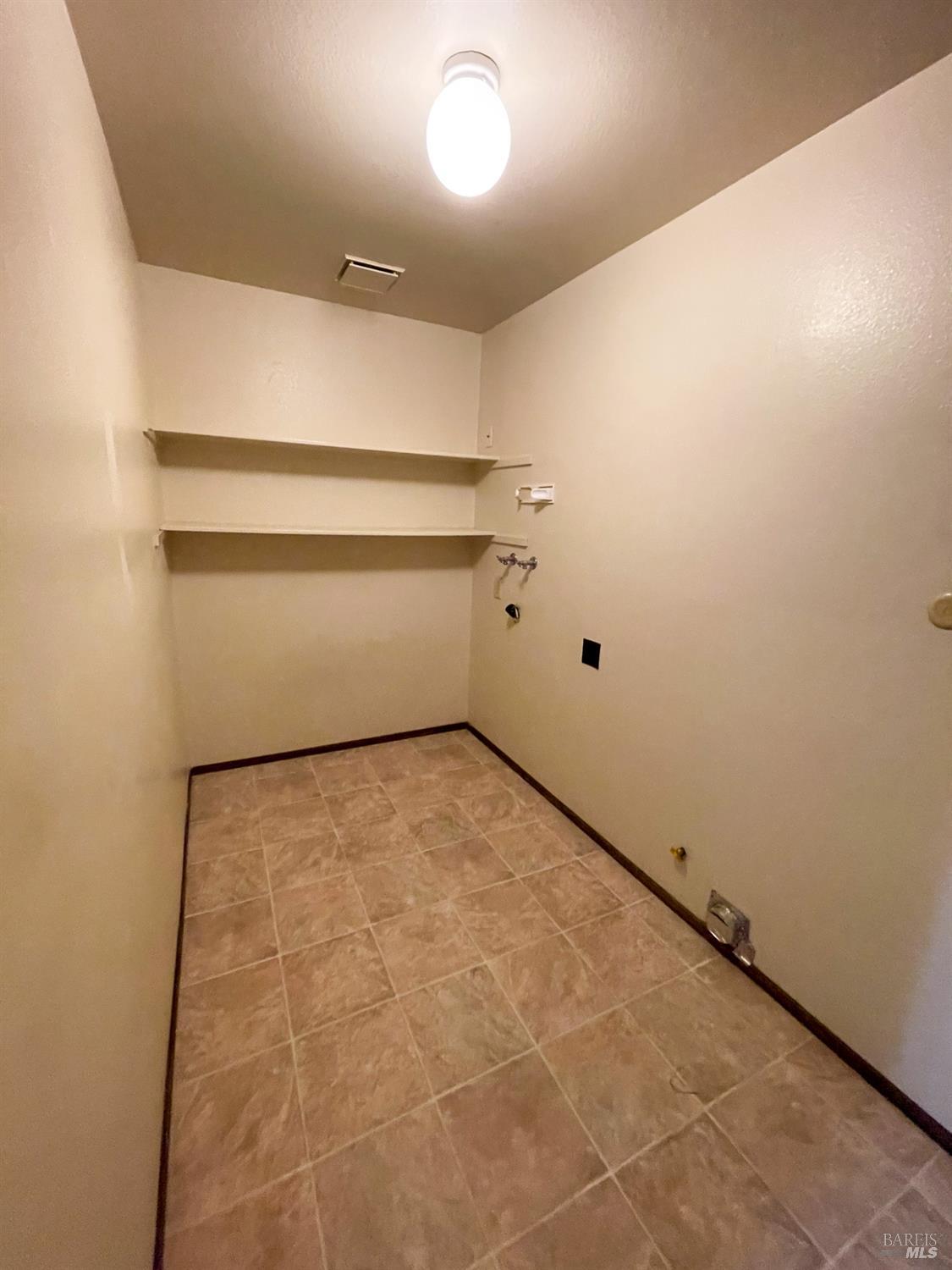 Detail Gallery Image 26 of 47 For 28 Shannon Ct, Novato,  CA 94949 - 4 Beds | 2 Baths