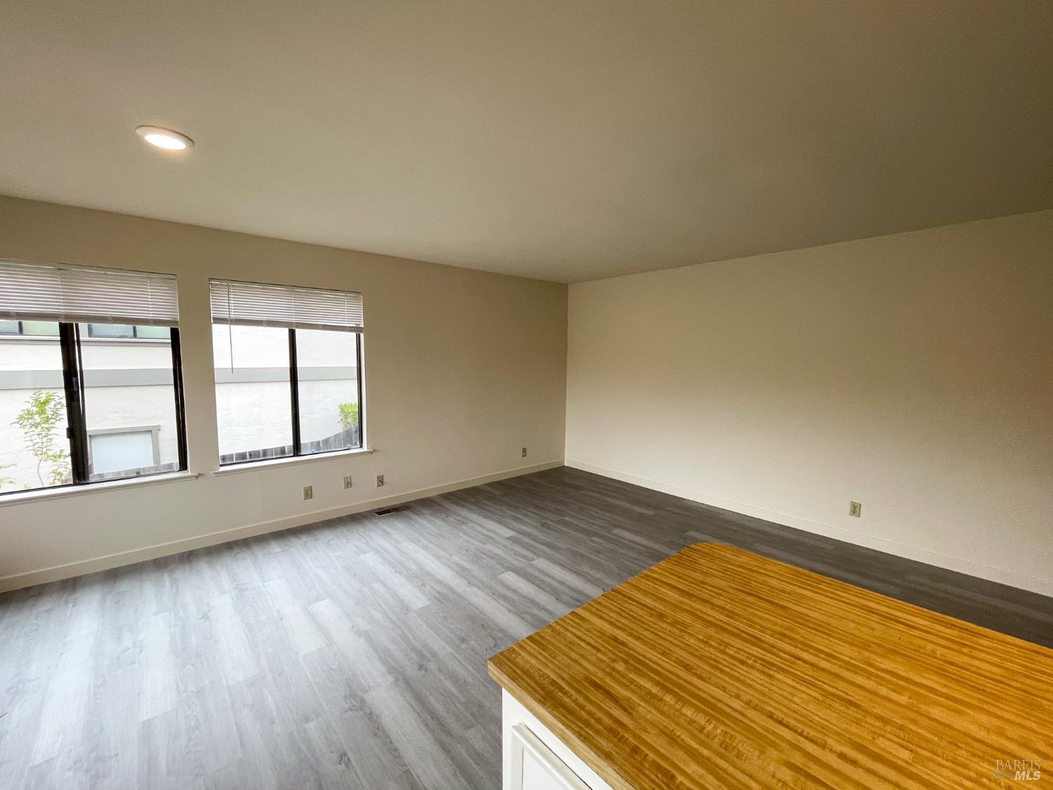 Detail Gallery Image 9 of 47 For 28 Shannon Ct, Novato,  CA 94949 - 4 Beds | 2 Baths