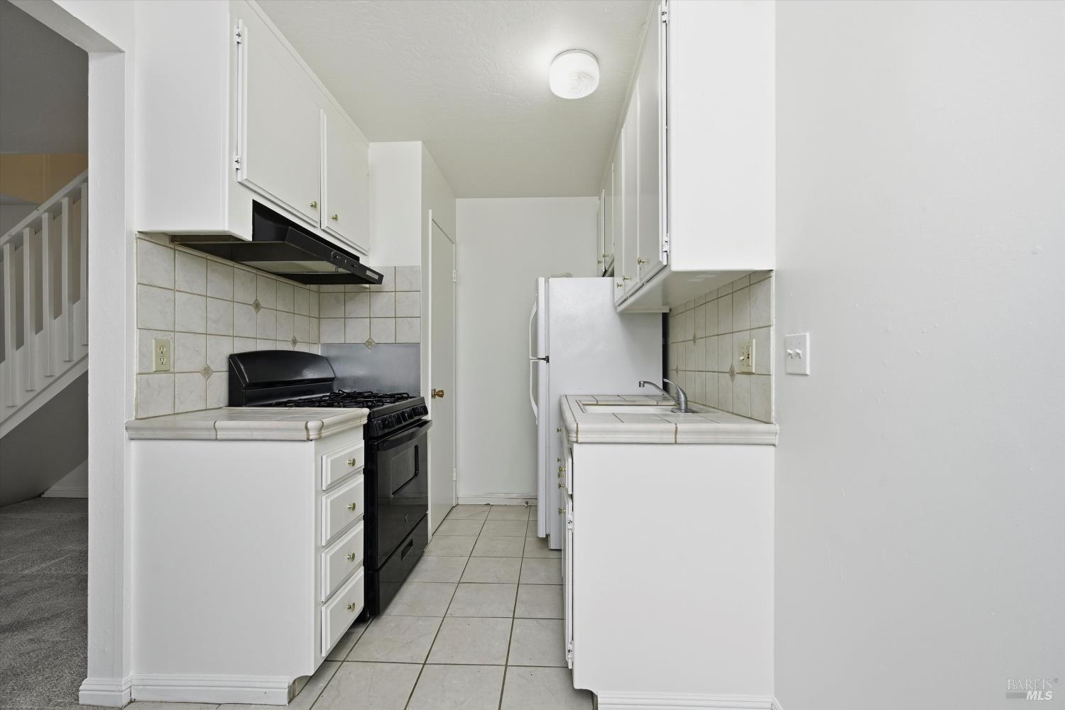 Detail Gallery Image 12 of 27 For 1213 Fair Oaks Ave, Santa Rosa,  CA 95404 - – Beds | – Baths