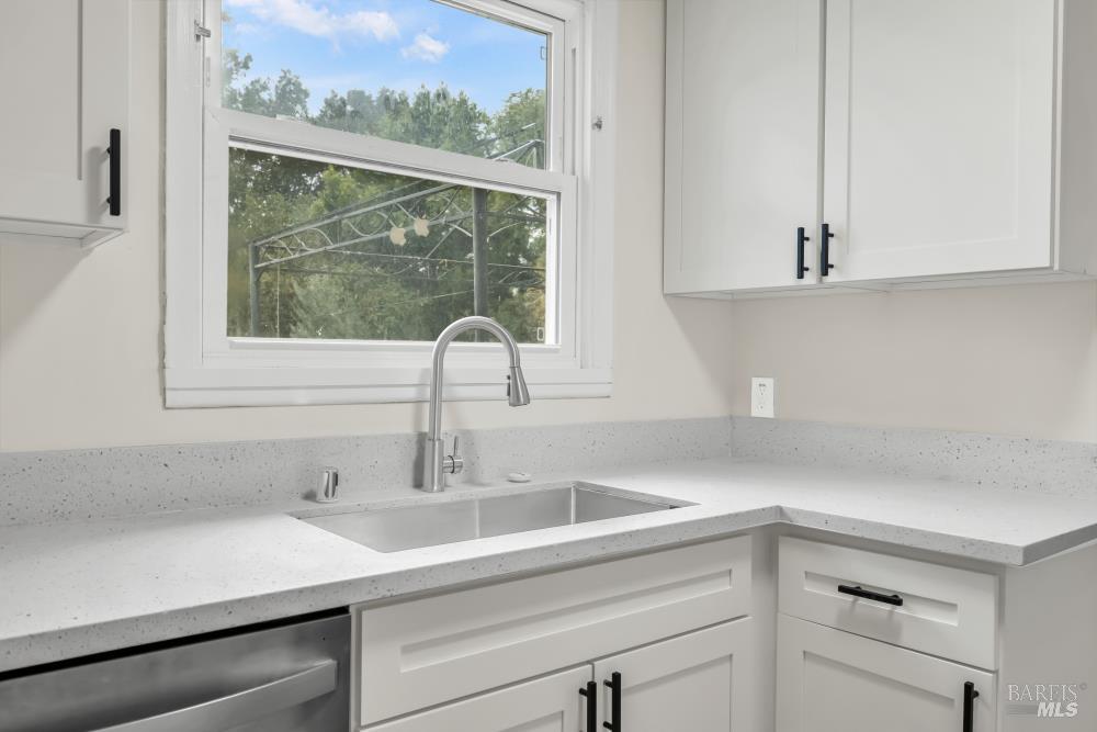 Detail Gallery Image 12 of 34 For 2525 Alameda St, Vallejo,  CA 94590 - 2 Beds | 1 Baths