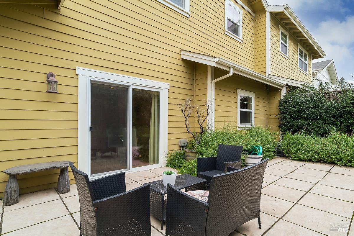 Detail Gallery Image 20 of 23 For 960 1st St, Sonoma,  CA 95476 - 3 Beds | 2/1 Baths