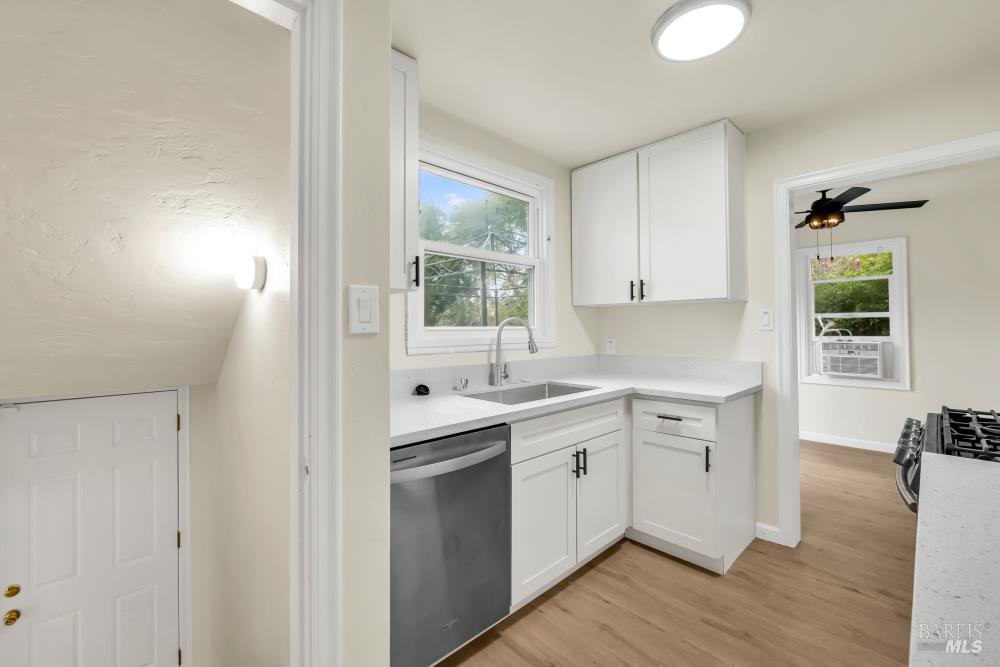 Detail Gallery Image 10 of 34 For 2525 Alameda St, Vallejo,  CA 94590 - 2 Beds | 1 Baths