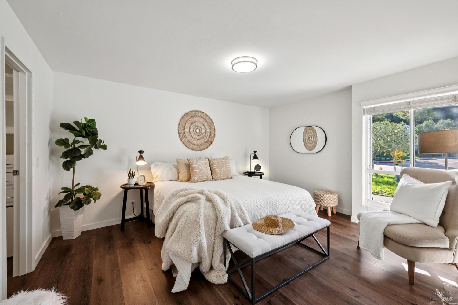 Detail Gallery Image 19 of 30 For 310 Larkspur Plaza Dr, Larkspur,  CA 94939 - 2 Beds | 1 Baths