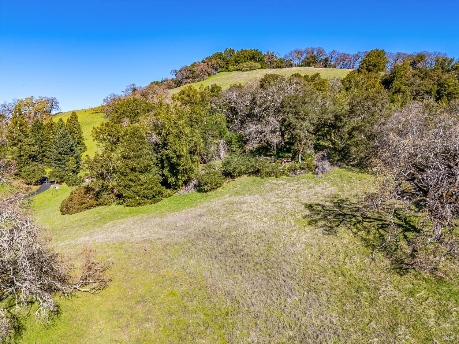 Detail Gallery Image 4 of 19 For 6080 Grove St, Sonoma,  CA 95476 - – Beds | – Baths