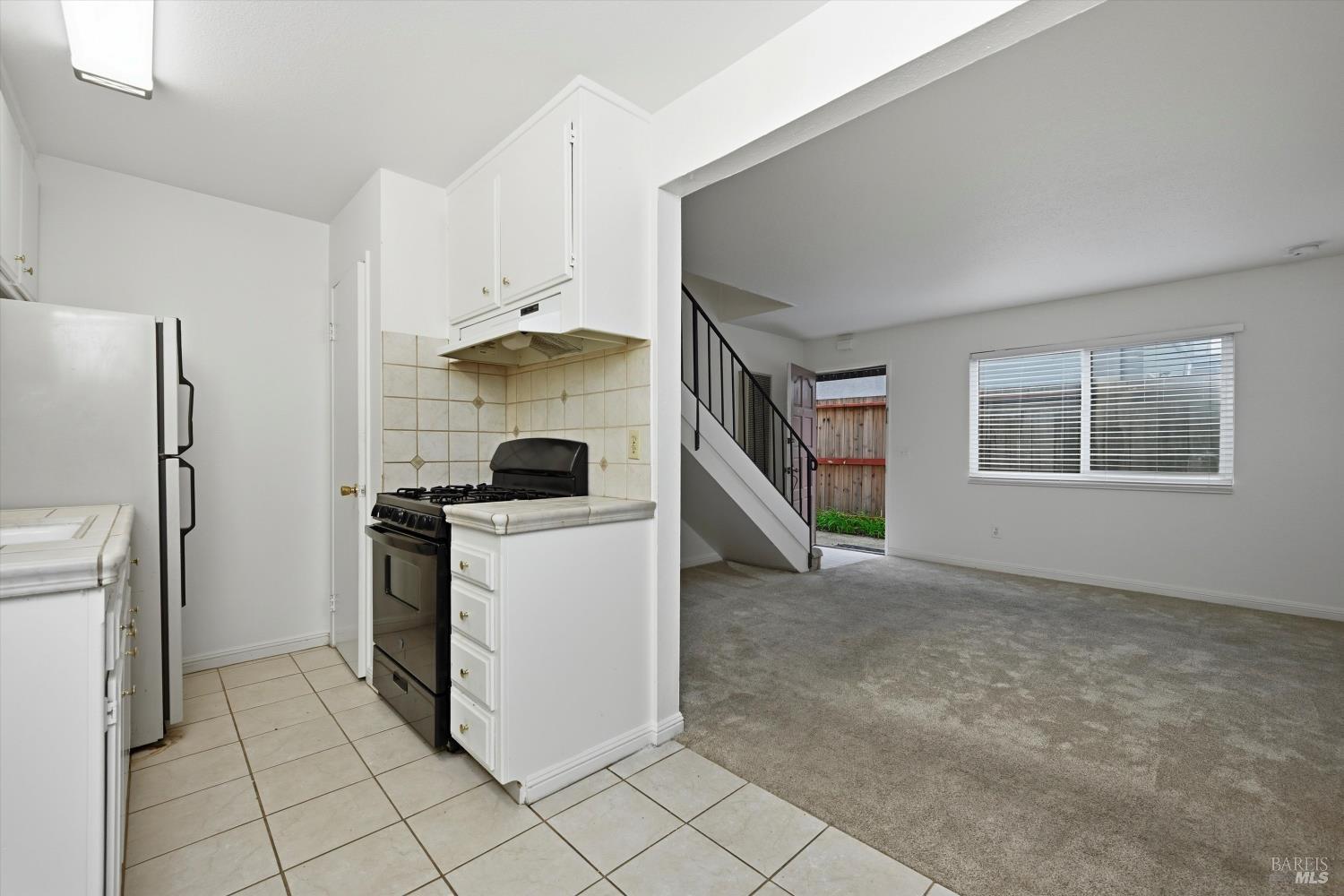 Detail Gallery Image 6 of 27 For 1213 Fair Oaks Ave, Santa Rosa,  CA 95404 - – Beds | – Baths