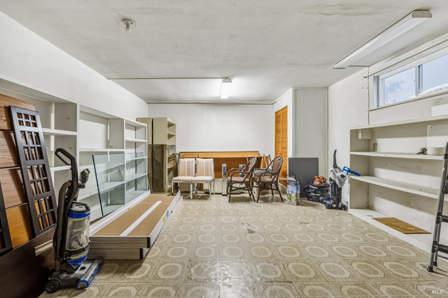 Detail Gallery Image 42 of 51 For 494 Mills Dr, Benicia,  CA 94510 - 4 Beds | 2/1 Baths