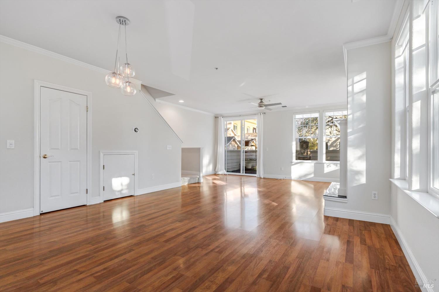 Detail Gallery Image 5 of 28 For 772 Mcclelland Dr, Windsor,  CA 95492 - 3 Beds | 2/1 Baths