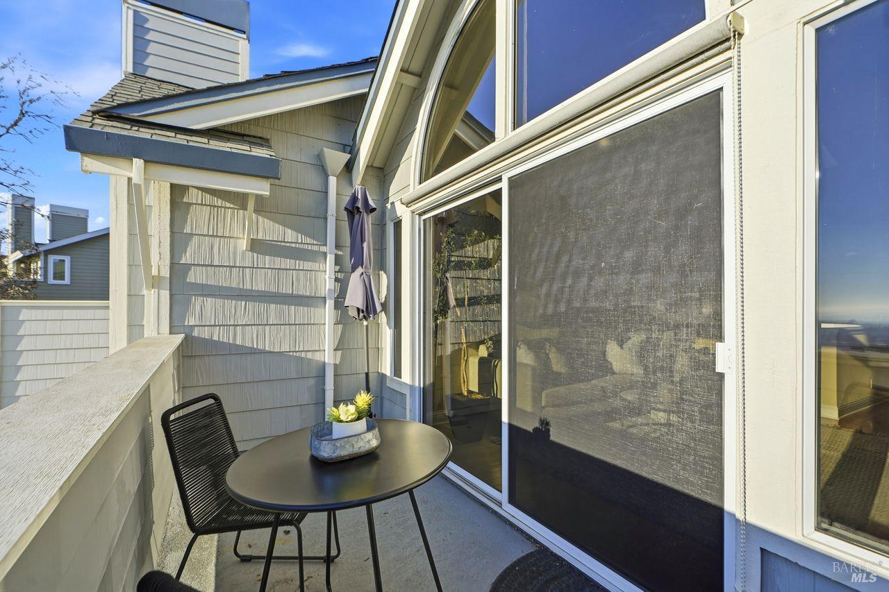 Detail Gallery Image 32 of 34 For 2125 Stonefield Ln, Santa Rosa,  CA 95403 - 2 Beds | 2/1 Baths