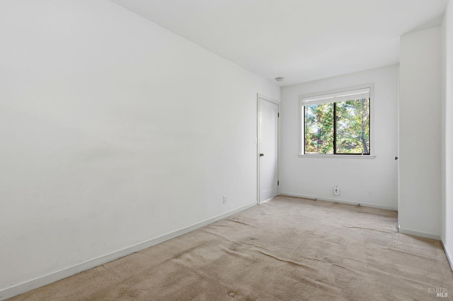 Detail Gallery Image 21 of 33 For 834 Meadowsweet Dr, Corte Madera,  CA 94925 - 3 Beds | 3 Baths